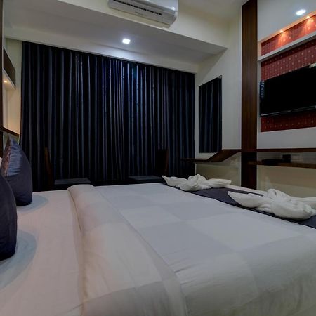 Hotel Mourya Residency 나비뭄바이 외부 사진