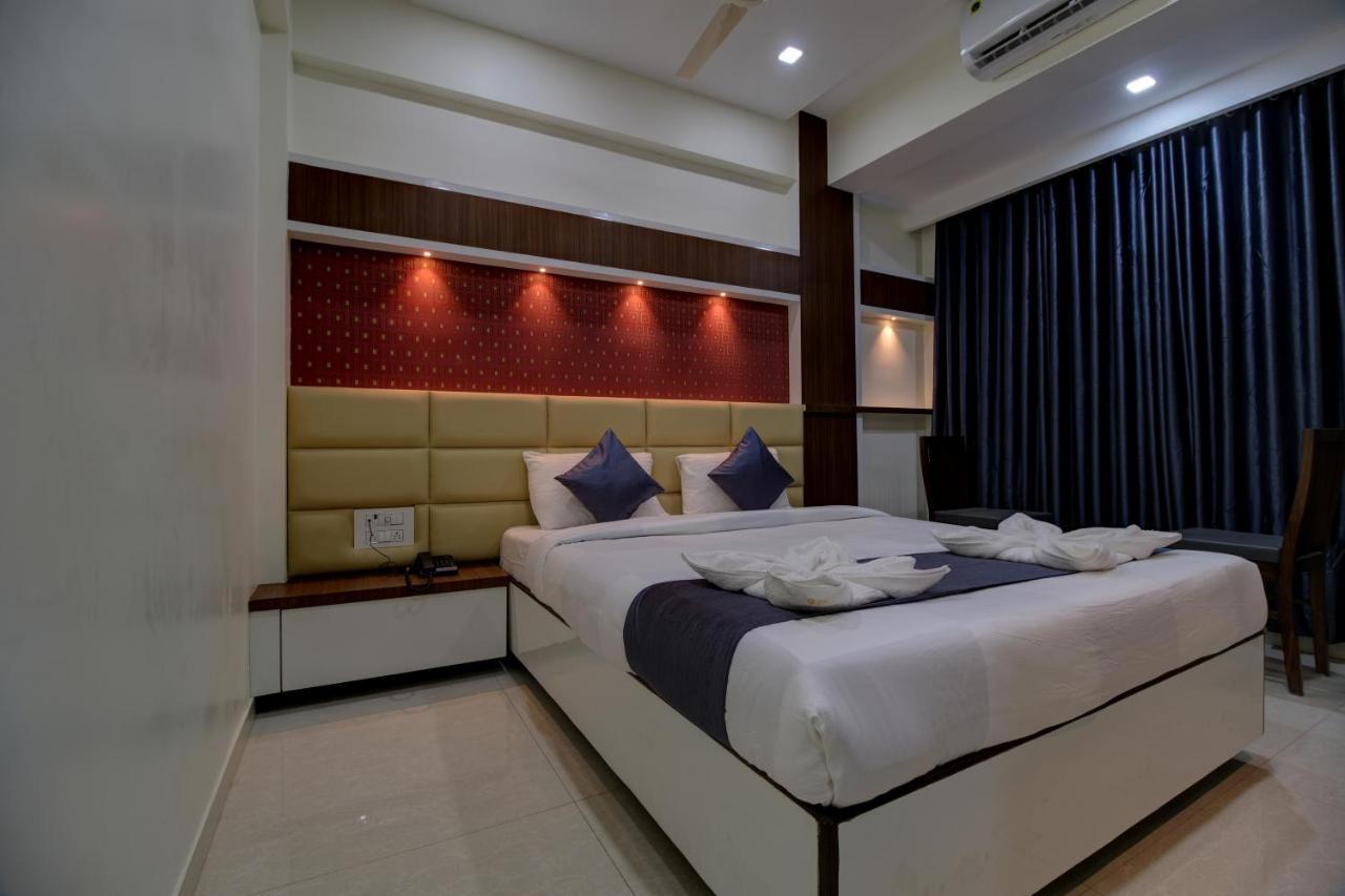 Hotel Mourya Residency 나비뭄바이 외부 사진