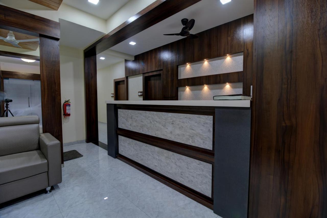 Hotel Mourya Residency 나비뭄바이 외부 사진