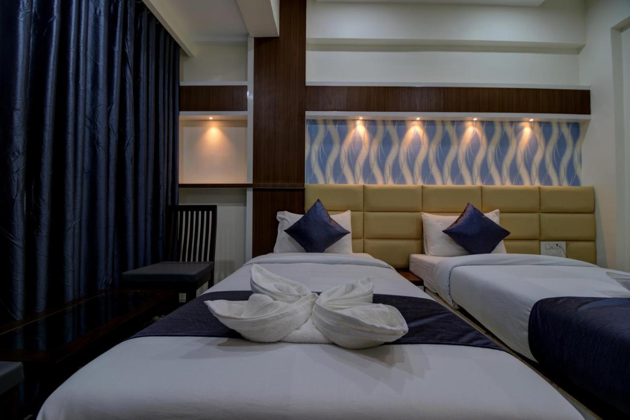 Hotel Mourya Residency 나비뭄바이 외부 사진